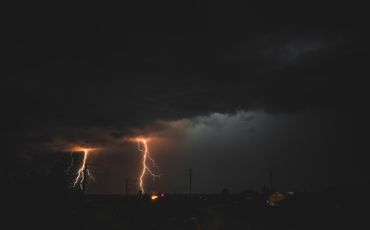 lightning-7389933_1280
